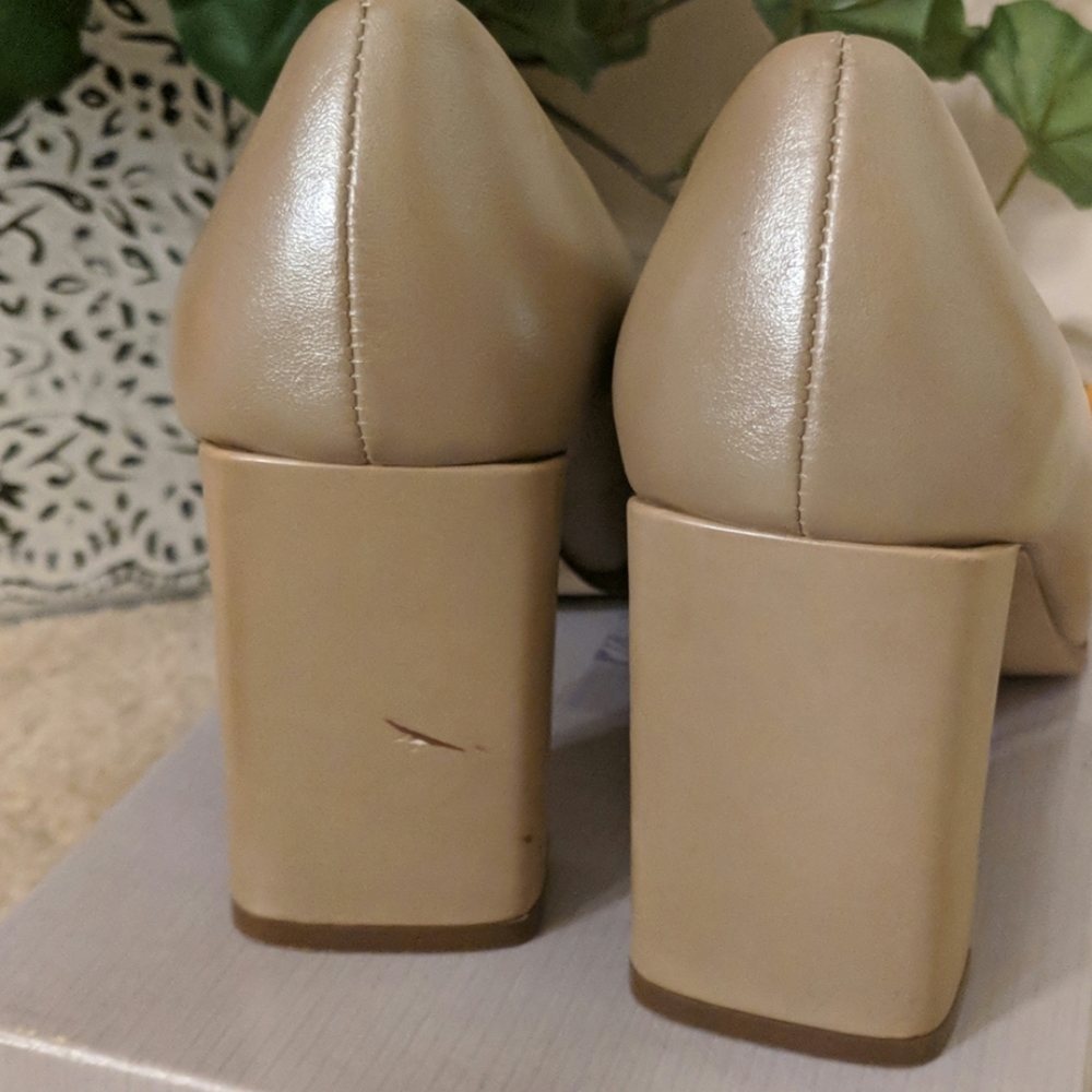 Accessories - Picture 3 of 4